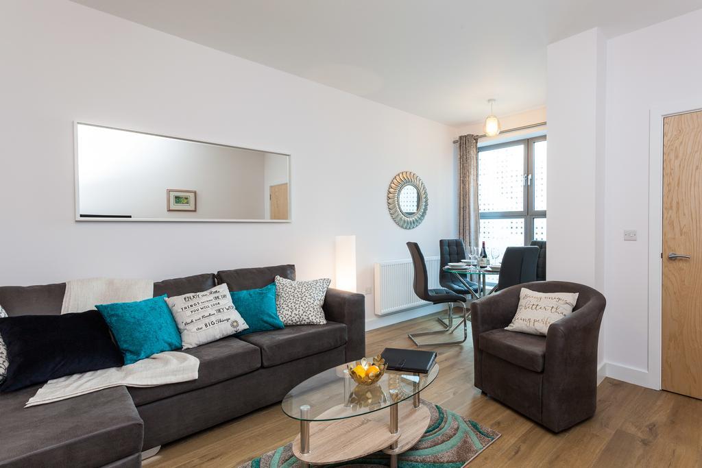 Self-Contained Town Centre One Bedroom Apartments By Helmswood Serviced Apartments Redhill  Exterior foto