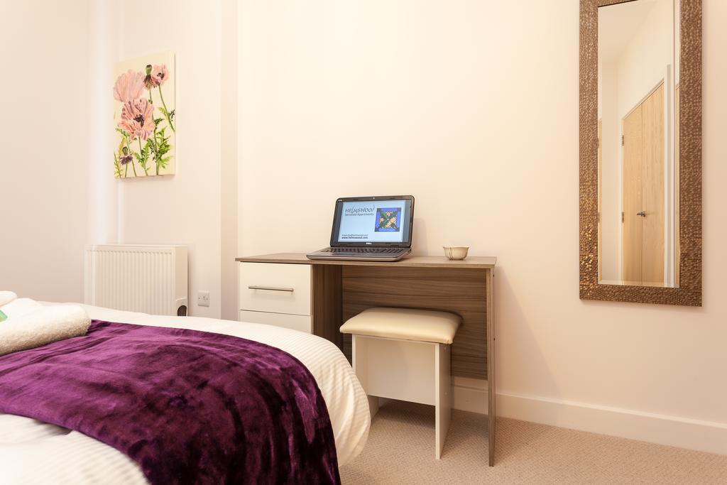Self-Contained Town Centre One Bedroom Apartments By Helmswood Serviced Apartments Redhill  Exterior foto